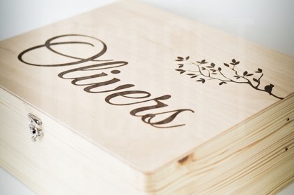 Lāde - gravējums "Putns uz zara"